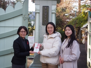 奈良女子大学恋都祭実行委員会様からチャリティーイベントの収益をご寄付いただきました。